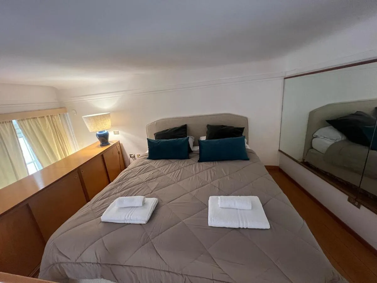 Comfortable And Quiet Sant'Ambrogio Apartment ミラノ イタリア